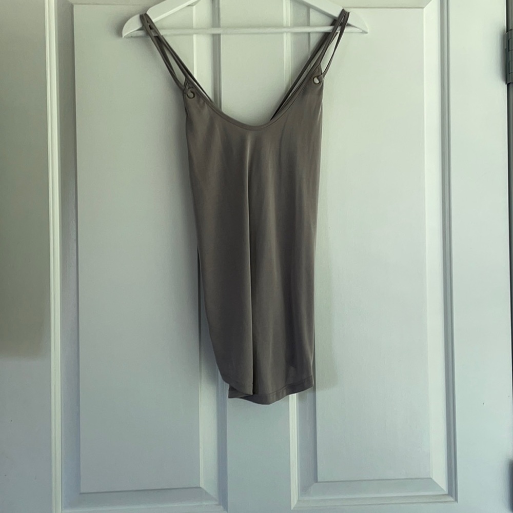 Backless top